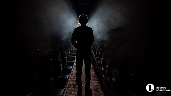 Энтропия нарастает. В Челябинском Камерном театре — премьера спектакля «Сад расходящихся тропок» Энтропия нарастает. В Челябинском Камерном театре — премьера спектакля «Сад расходящихся тропок»