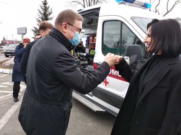 Медучреждения Челябинской области получили 60 новых автомобилей