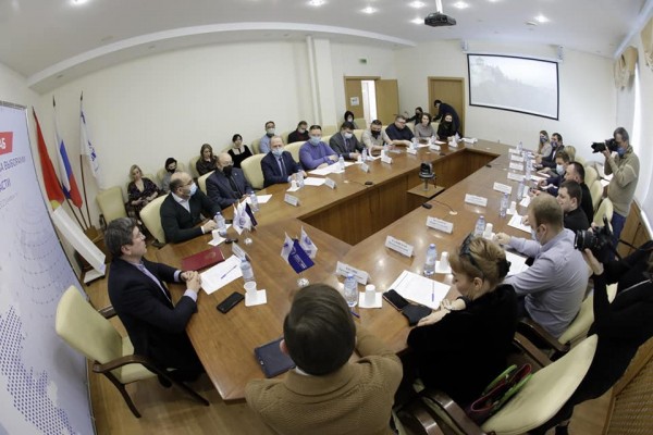 В Челябинске штаб по наблюдению на выборах призвал готовить молодежь В Челябинске штаб по наблюдению на выборах призвал готовить молодежь