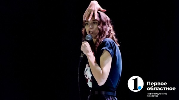 Мамы Нади Джабраиловой и Сауле Юсуповой пришли на «Женский стендап» в Челябинске Мамы Нади Джабраиловой и Сауле Юсуповой пришли на «Женский стендап» в Челябинске