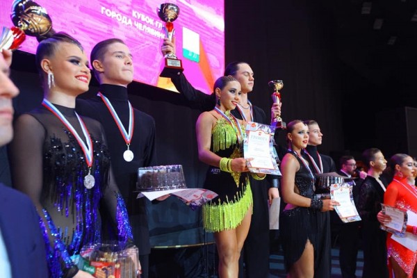 В Челябинске проходит юбилейный Кубок губернатора по танцевальному спорту В Челябинске проходит юбилейный Кубок губернатора по танцевальному спорту