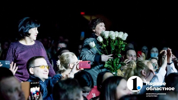 Мамы Нади Джабраиловой и Сауле Юсуповой пришли на «Женский стендап» в Челябинске Мамы Нади Джабраиловой и Сауле Юсуповой пришли на «Женский стендап» в Челябинске