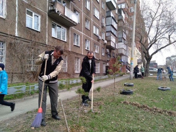 «Вечерний Челябинск» присоединился к весенним субботникам «Вечерний Челябинск» присоединился к весенним субботникам