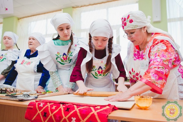 На празднике пирога челябинцы попробовали 30 видов выпечки На празднике пирога челябинцы попробовали 30 видов выпечки