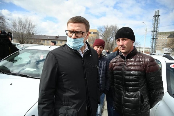 Медучреждения Челябинской области получили 60 новых автомобилей