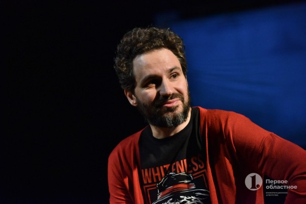 «Тень» Шварца в Челябинском драмтеатре: Metallica, стимпанк и немножко Дали «Тень» Шварца в Челябинском драмтеатре: Metallica, стимпанк и немножко Дали