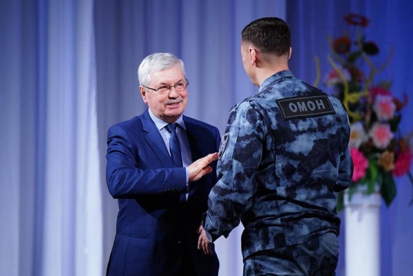 В Челябинске отметили первый юбилей Росгвардии В Челябинске отметили первый юбилей Росгвардии