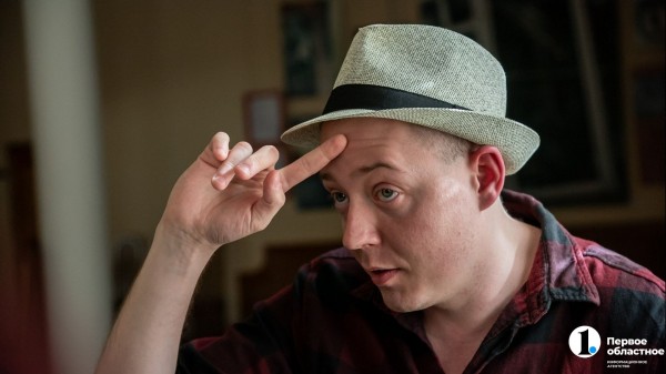 Энтропия нарастает. В Челябинском Камерном театре — премьера спектакля «Сад расходящихся тропок» Энтропия нарастает. В Челябинском Камерном театре — премьера спектакля «Сад расходящихся тропок»