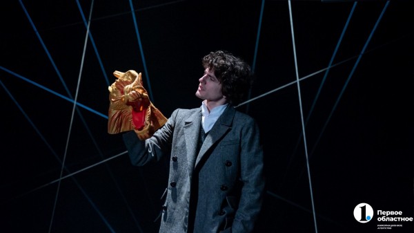 Энтропия нарастает. В Челябинском Камерном театре — премьера спектакля «Сад расходящихся тропок» Энтропия нарастает. В Челябинском Камерном театре — премьера спектакля «Сад расходящихся тропок»