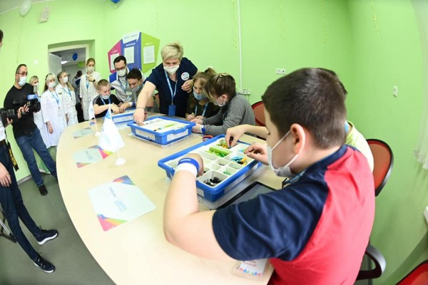 Супершколу открыли в Челябинской областной детской больнице Супершколу открыли в Челябинской областной детской больнице