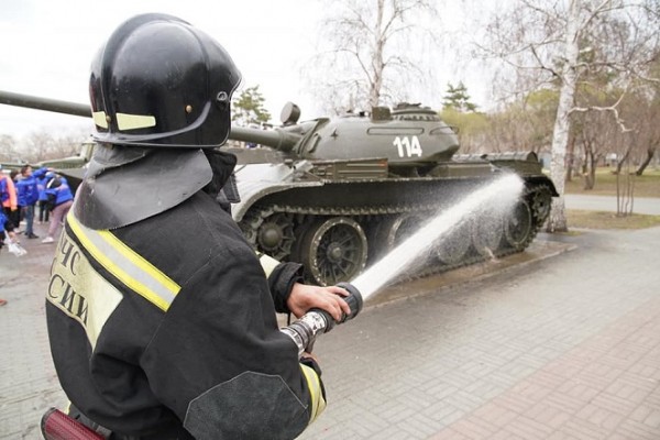 В Челябинске привели в порядок экспонаты музея военной техники В Челябинске привели в порядок экспонаты музея военной техники