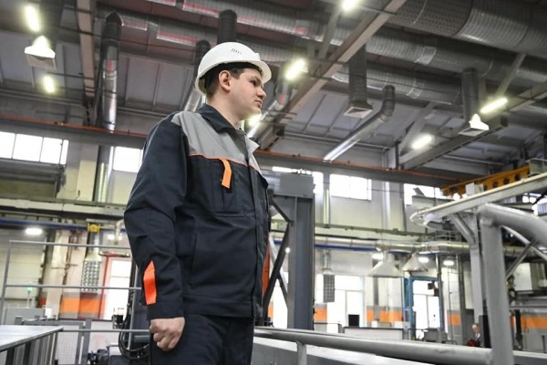 Алексей Текслер посетил завод «Турбина», где запустили новую линию Алексей Текслер посетил завод «Турбина», где запустили новую линию