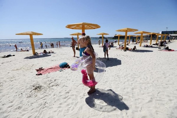 В Челябинске официально открыли купальный сезон В Челябинске официально открыли купальный сезон