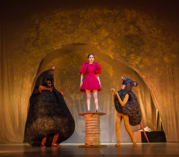 В Челябинском Молодежном театре — премьера мюзикла «Дюймовочка» В Челябинском Молодежном театре — премьера мюзикла «Дюймовочка»