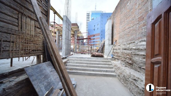 От дома доктора Агапова в Челябинске остались две стены От дома доктора Агапова в Челябинске остались две стены