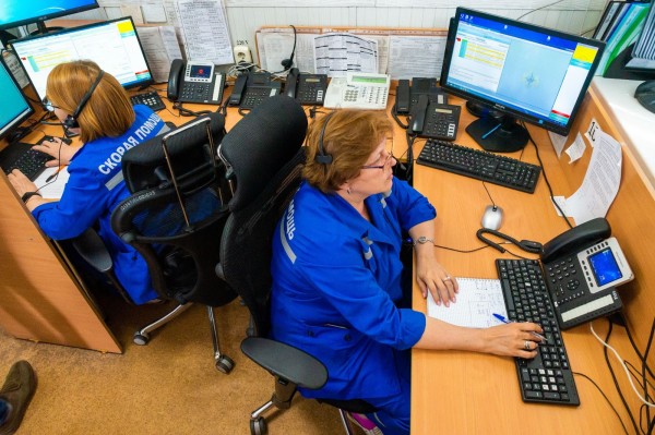 Герои нашего времени. В Челябинске отмечают День работника скорой помощи