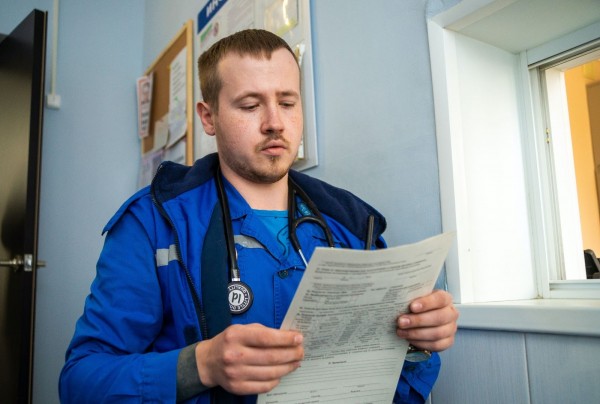 Герои нашего времени. В Челябинске отмечают День работника скорой помощи