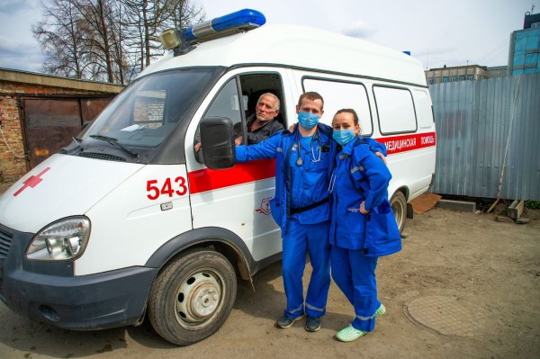 Герои нашего времени. В Челябинске отмечают День работника скорой помощи