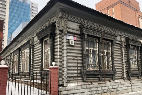 От дома доктора Агапова в Челябинске остались две стены От дома доктора Агапова в Челябинске остались две стены