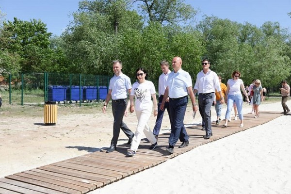 В Челябинске официально открыли купальный сезон В Челябинске официально открыли купальный сезон