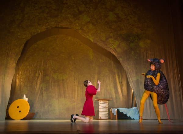 В Челябинском Молодежном театре — премьера мюзикла «Дюймовочка» В Челябинском Молодежном театре — премьера мюзикла «Дюймовочка»