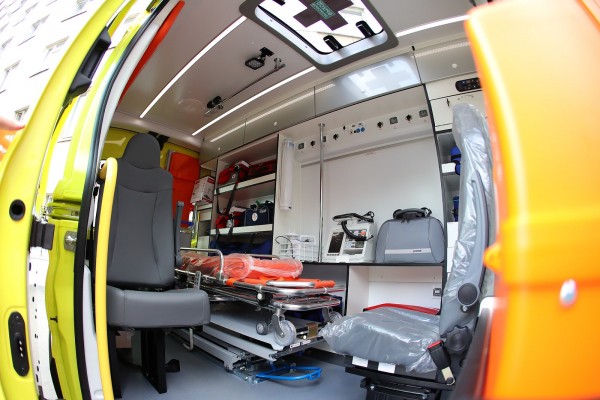 Герои нашего времени. В Челябинске отмечают День работника скорой помощи