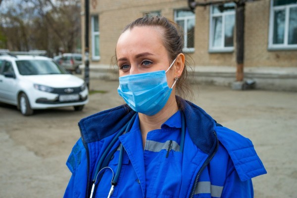 Герои нашего времени. В Челябинске отмечают День работника скорой помощи