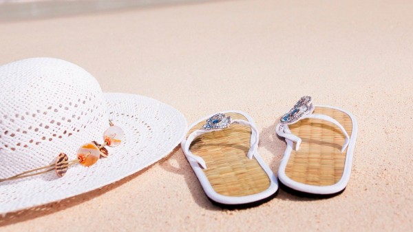 Жгучий май: на пляжах в Челябинске начали дежурить спасатели