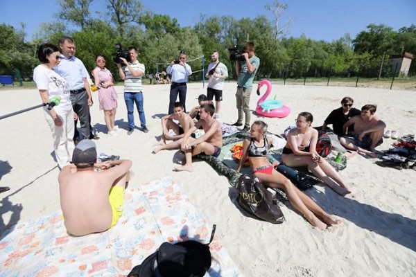 В Челябинске официально открыли купальный сезон В Челябинске официально открыли купальный сезон