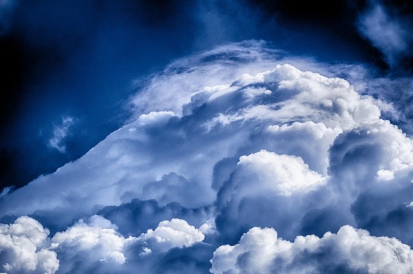 Грозы и ветер: МЧС рассылает экстренные предупреждения Грозы и ветер: МЧС рассылает экстренные предупреждения