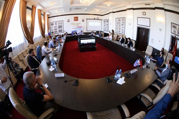 Выборы в Челябинской области будут прозрачными и конкурентными Выборы в Челябинской области будут прозрачными и конкурентными