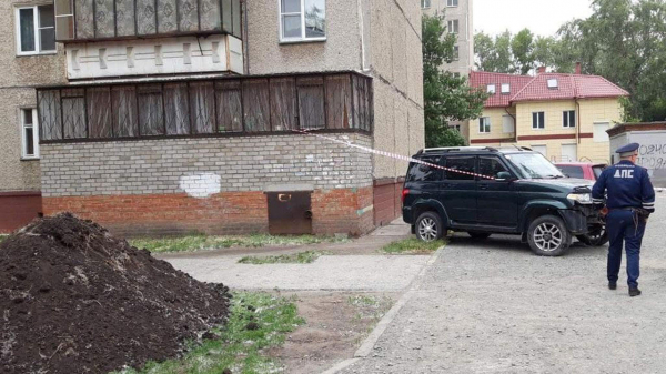 Многоквартирный дом с рухнувшей стеной в Челябинске снесут Многоквартирный дом с рухнувшей стеной в Челябинске снесут