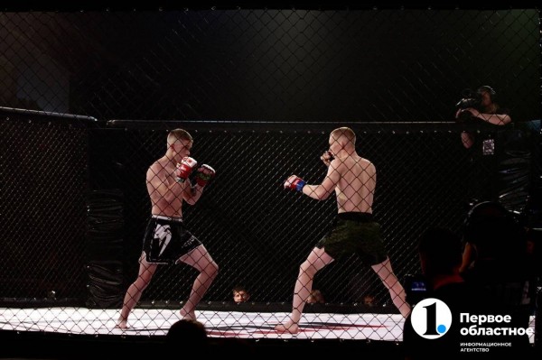 Валуев посетил турнир ММА с участием Чеченского Макгрегора Валуев посетил турнир ММА с участием Чеченского Макгрегора