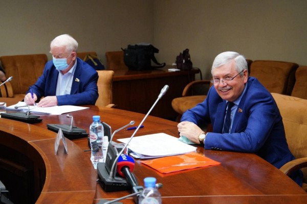 Южноуральские парламентарии поддержали более десятка федеральных законопроектов