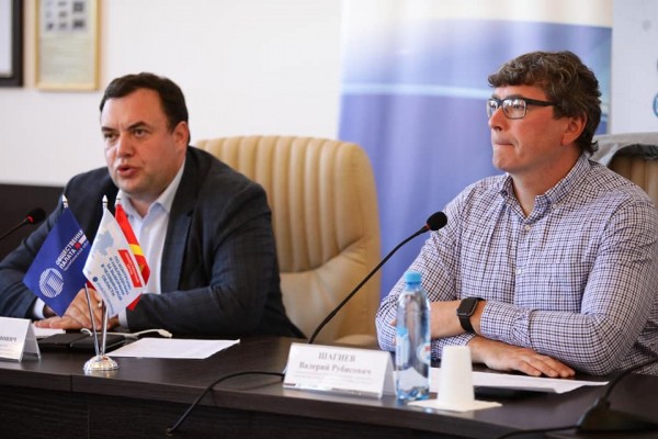 Выборы в Челябинской области будут прозрачными и конкурентными Выборы в Челябинской области будут прозрачными и конкурентными