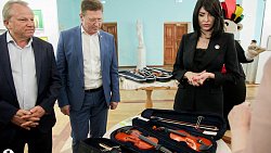 В Челябинск доставили 45 новых музыкальных инструментов для Детской филармонии В Челябинск доставили 45 новых музыкальных инструментов для Детской филармонии