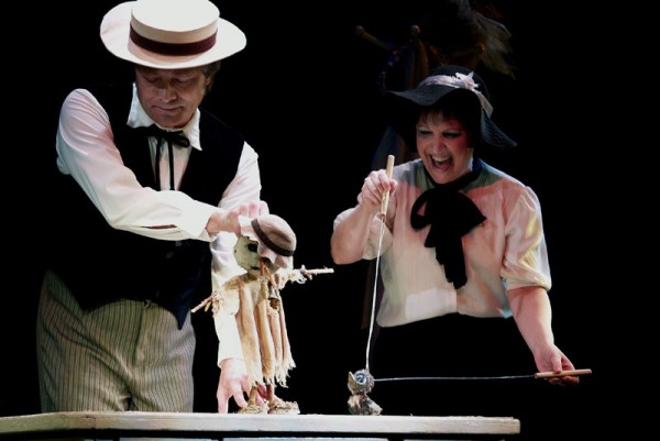 Первый в России кукольный спектакль «Любовь и голуби» ставят в Челябинске