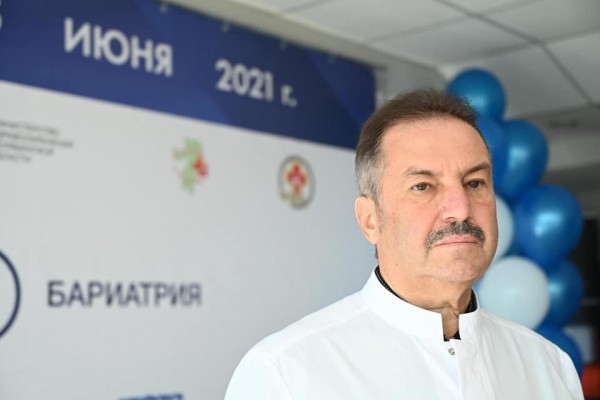 В Челябинске ведущие специалисты обменялись опытом лечения ожирения 