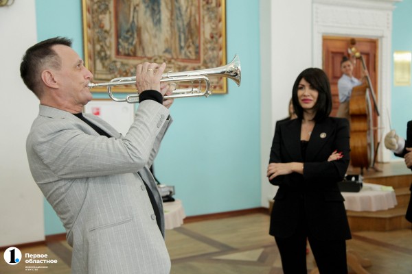 В Челябинск доставили 45 новых музыкальных инструментов для Детской филармонии В Челябинск доставили 45 новых музыкальных инструментов для Детской филармонии