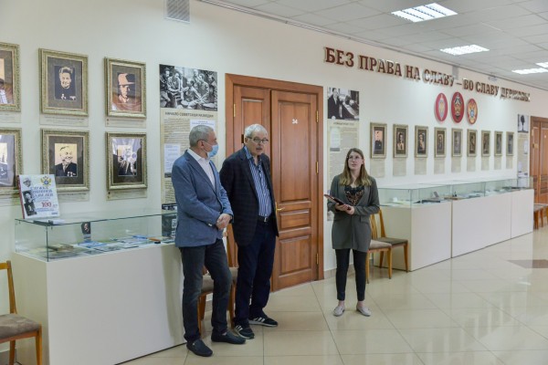 «Через неделю война, Иосиф Виссарионович. Источник надежный» — в Челябинске вспомнили о начальнике внешней разведки Павле Фитине «Через неделю война, Иосиф Виссарионович. Источник надежный» — в Челябинске вспомнили о начальнике внешней разведки Павле Фитине