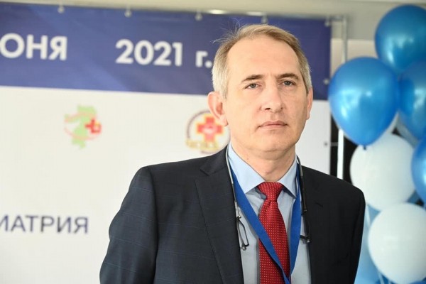 В Челябинске ведущие специалисты обменялись опытом лечения ожирения 