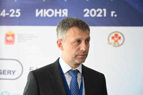 В Челябинске ведущие специалисты обменялись опытом лечения ожирения 