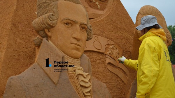 В Челябинске испортили одну из&nbsp;песчаных скульптур