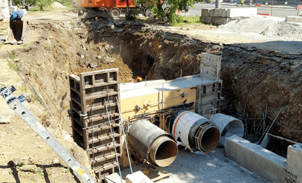 В Челябинске идет строительство новой теплотрассы В Челябинске идет строительство новой теплотрассы