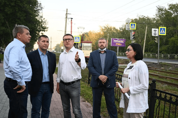 Губернатор Челябинской области оценил начало благоустройства парка имени Тищенко Губернатор Челябинской области оценил начало благоустройства парка имени Тищенко