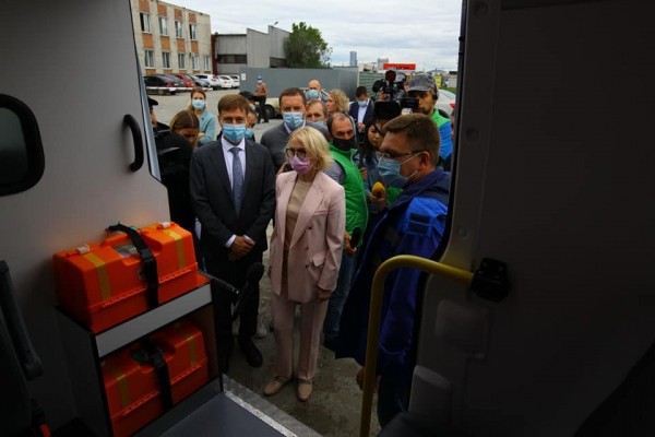 В Челябинск прибыла очередная партия автомобилей скорой помощи В Челябинск прибыла очередная партия автомобилей скорой помощи