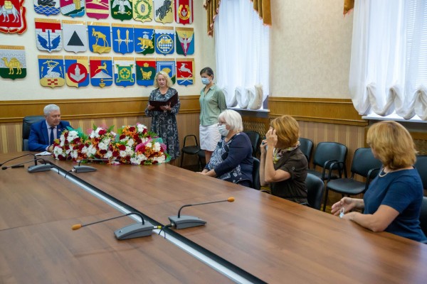 Челябинские врачи получили награды Законодательного собрания 