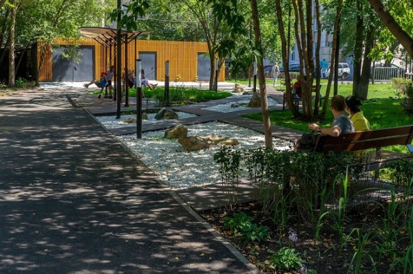 Завершается благоустройство новой пешеходной зоны в Челябинске