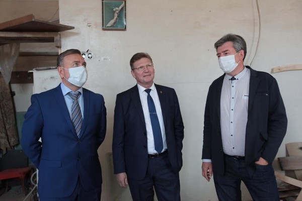 Вадим Евдокимов оценил ход реконструкции театра кукол