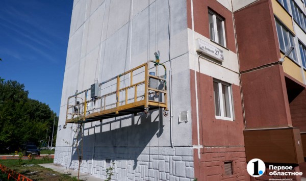 В челябинском микрорайоне Парковый два фасада украсят гигантскими граффити В челябинском микрорайоне Парковый два фасада украсят гигантскими граффити